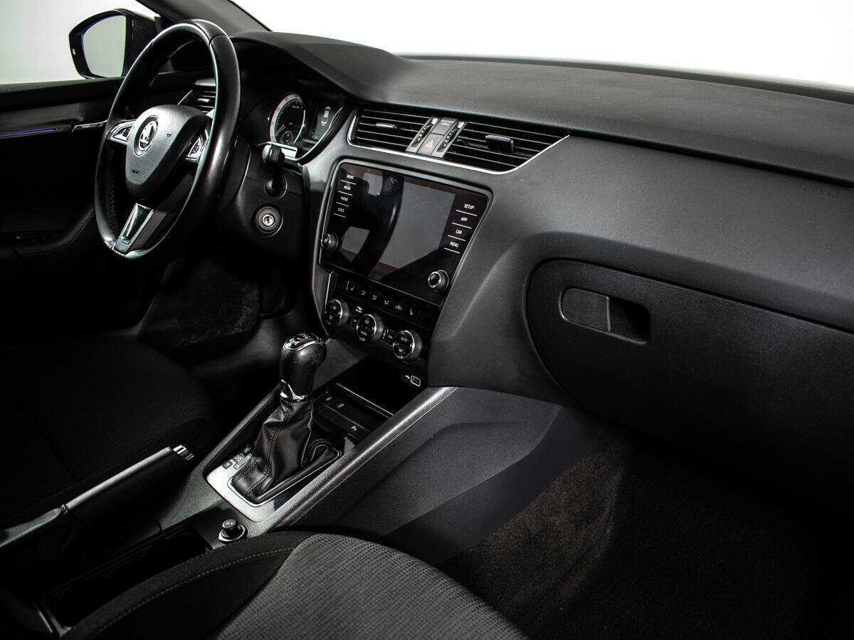 Skoda Octavia 2018 года с пробегом. Фото: #5
