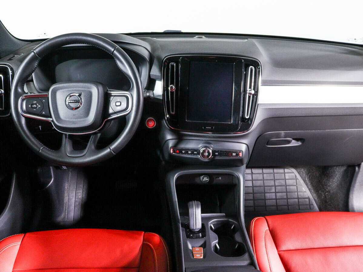 Volvo XC40 2021 года с пробегом. Фото: #9