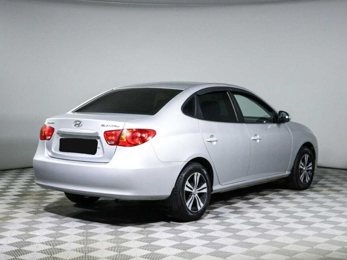 Hyundai Elantra 2010 года с пробегом. Фото: #3