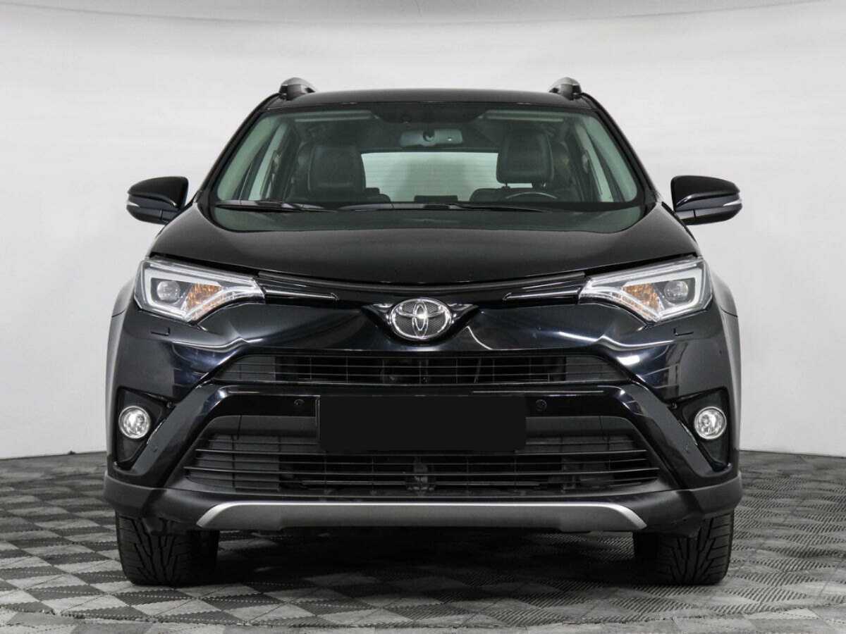 Toyota RAV4 2018 года с пробегом. Фото: #1
