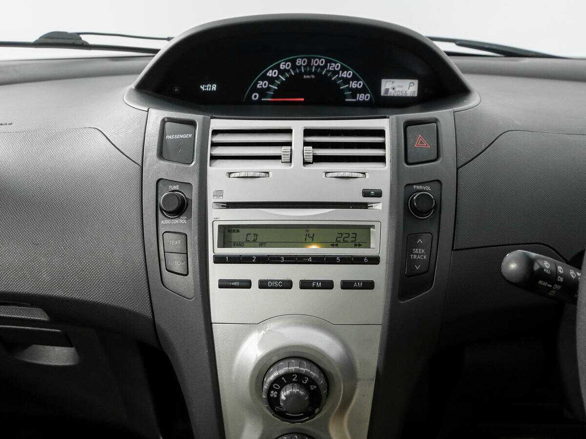 Toyota Vitz 2005 года с пробегом. Фото: #14