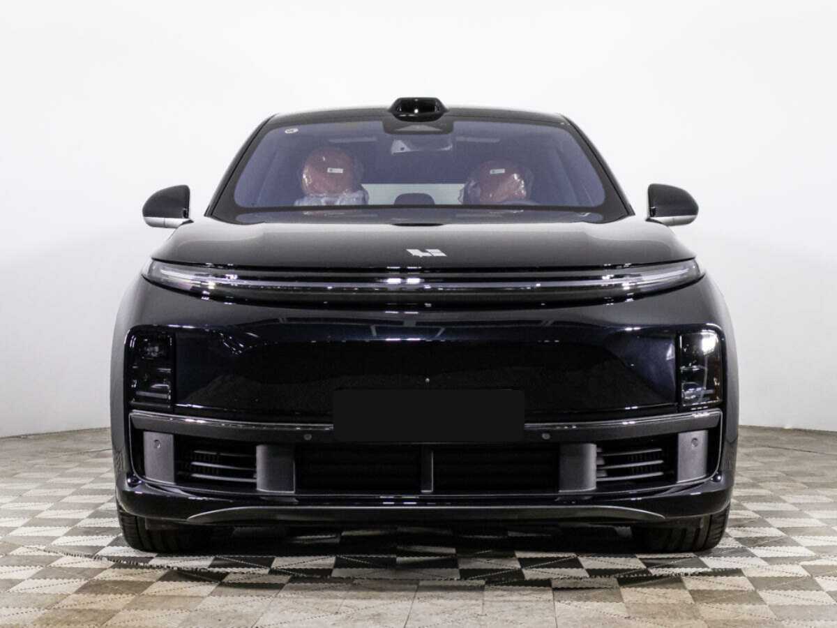 LiXiang L7 2024 года с пробегом. Фото: #1