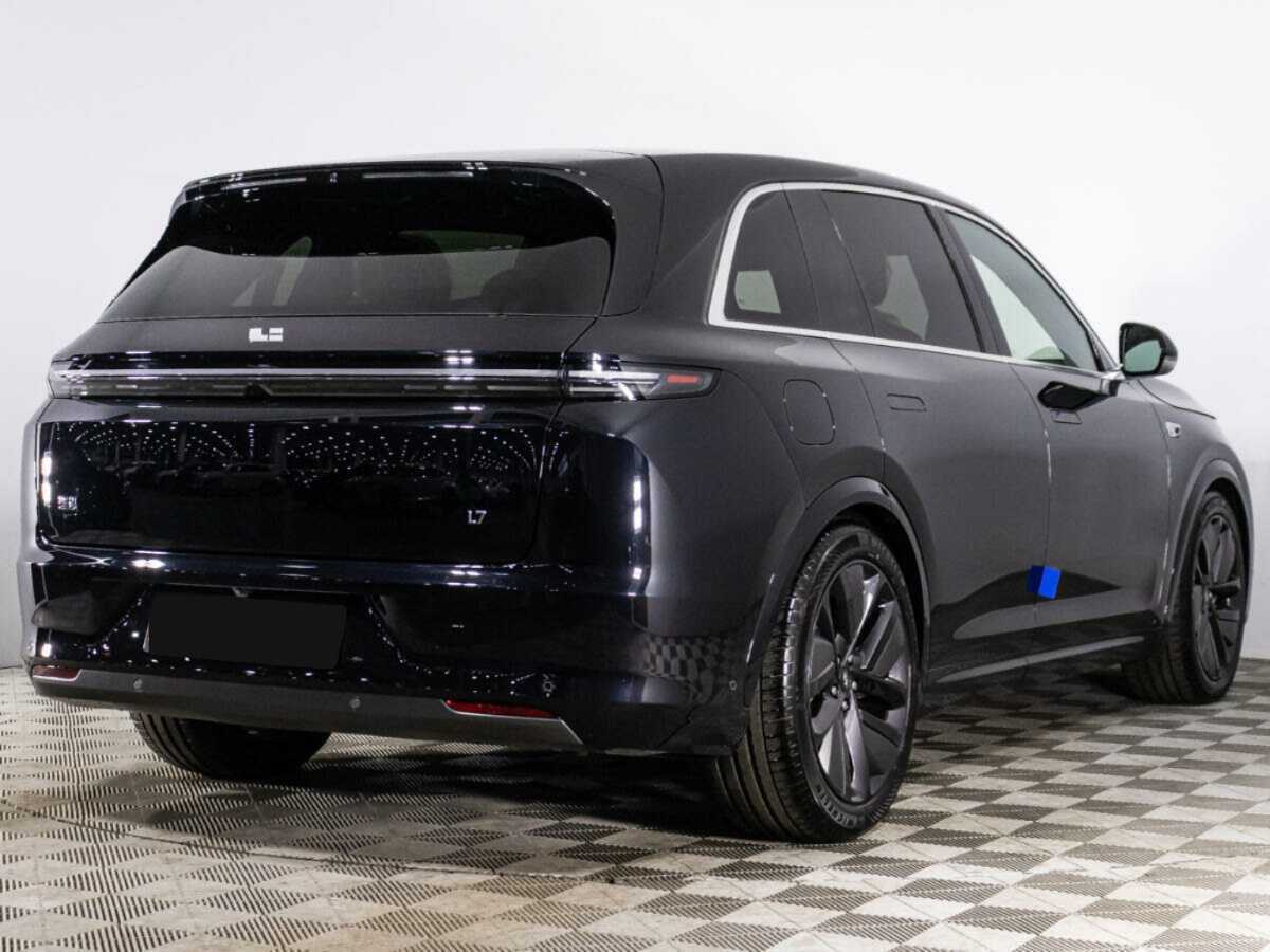 LiXiang L7 2024 года с пробегом. Фото: #3