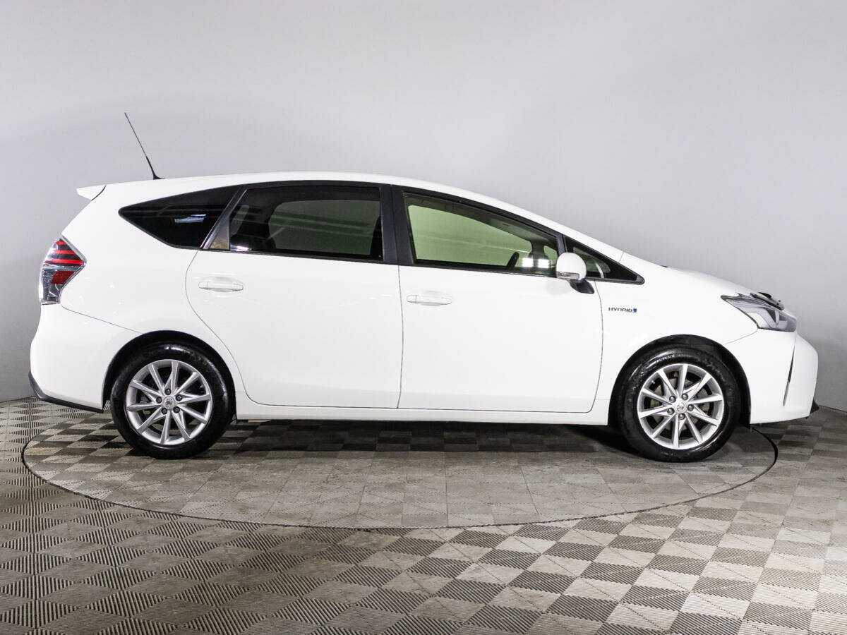 Toyota Prius v (+) 2015 года с пробегом. Фото: #3