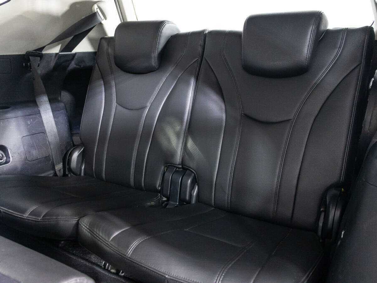 Toyota Prius v (+) 2015 года с пробегом. Фото: #14