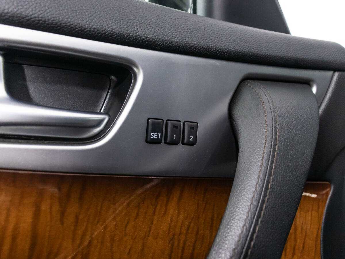 Infiniti FX 2012 года с пробегом. Фото: #20