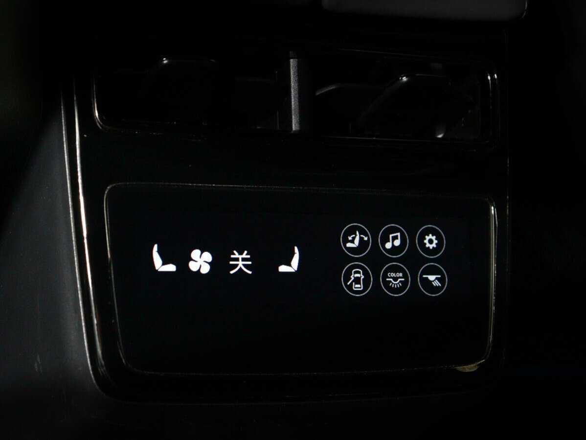 Zeekr 001 2022 года с пробегом. Фото: #13