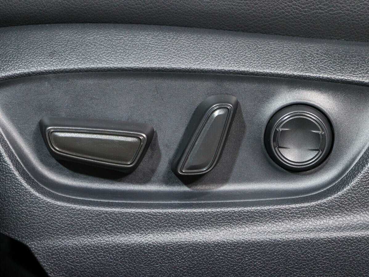 Toyota Camry 2019 года с пробегом. Фото: #14