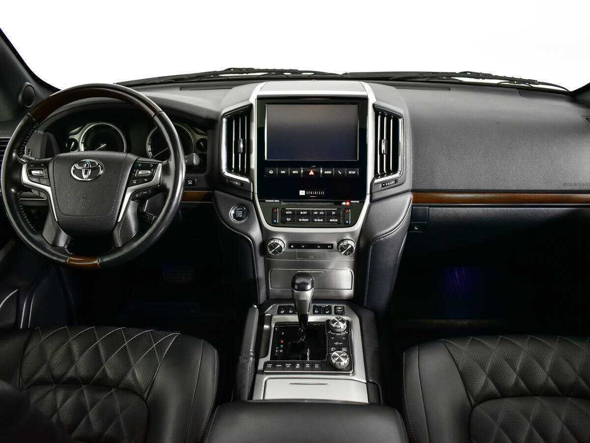 Toyota Land Cruiser 2017 года с пробегом. Фото: #11