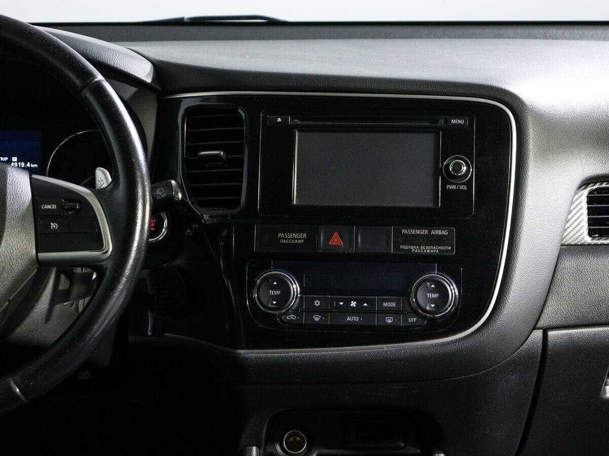 Б/У Митсубиши Оутлэндер 2012 года. Фото: #10