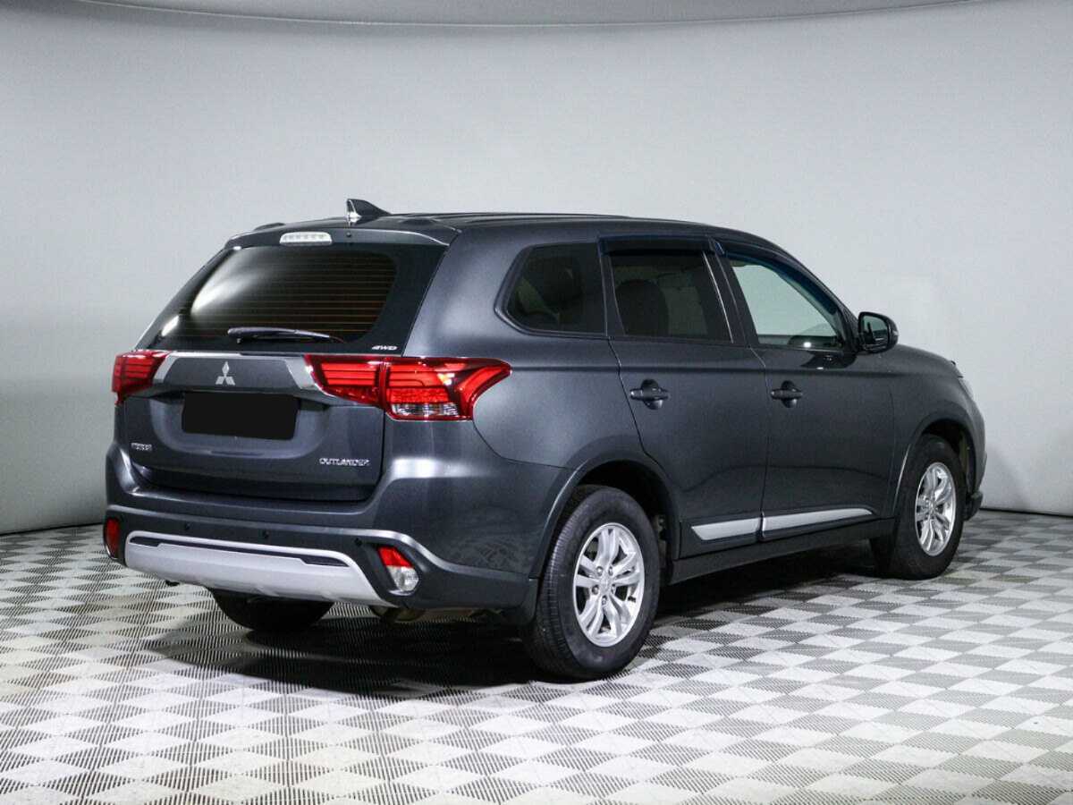 Mitsubishi Outlander 2018 года с пробегом. Фото: #3