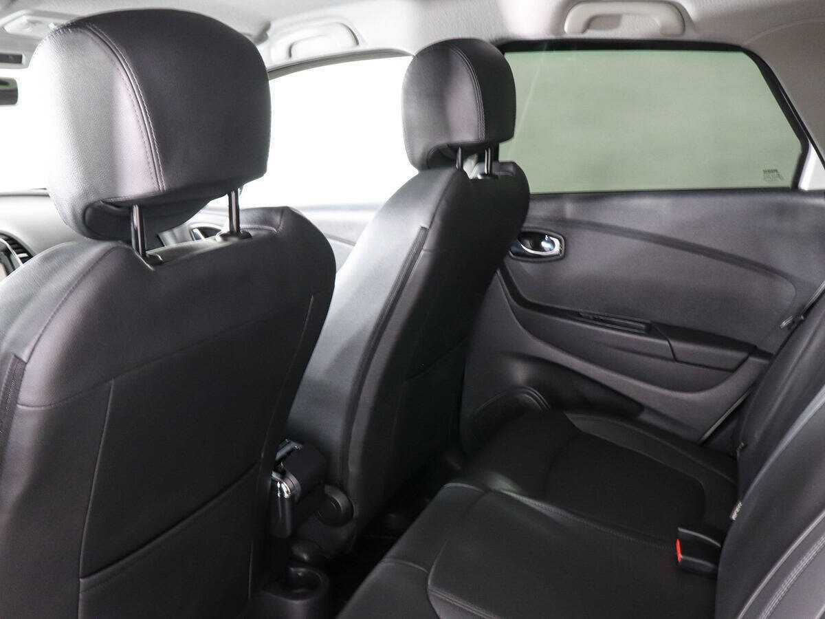 Б/У Рено Каптюр 2017 года. Фото: #11