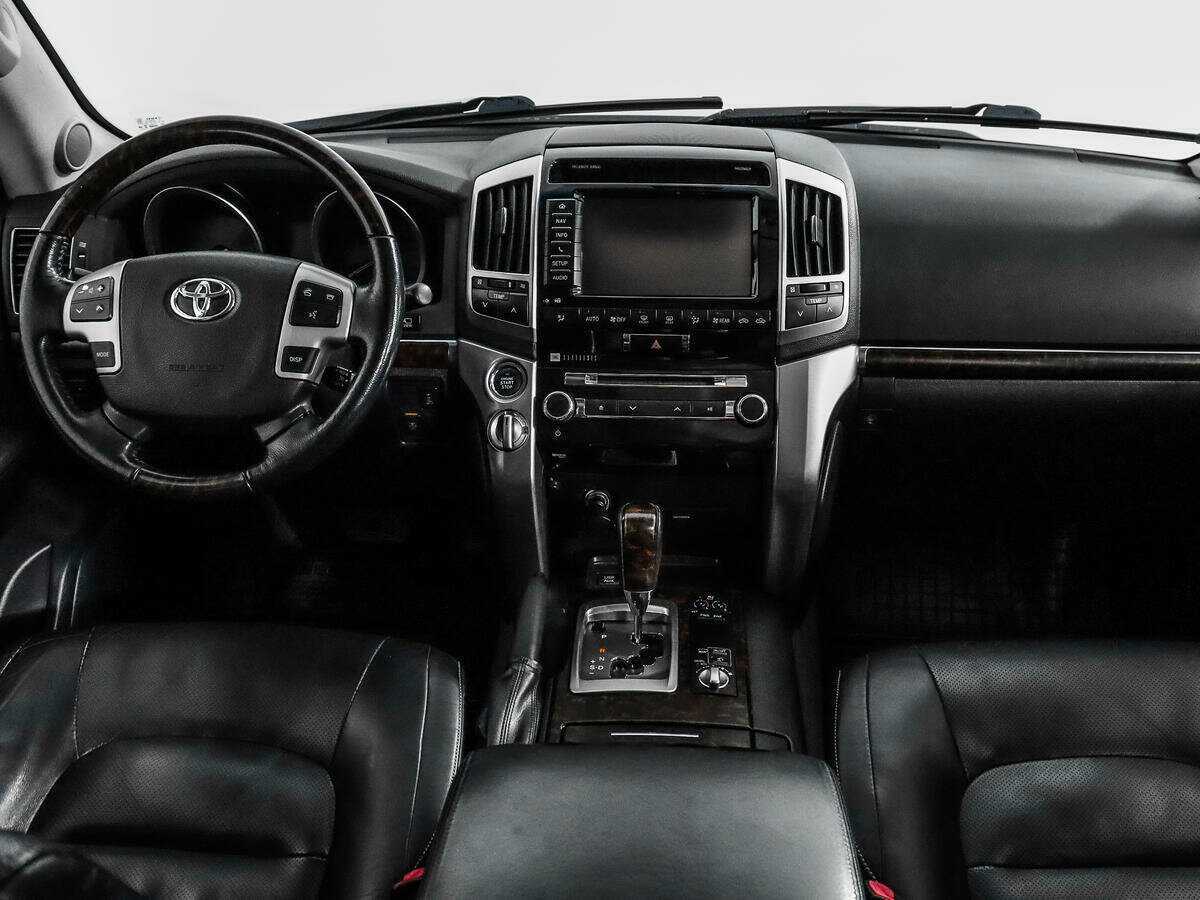 Toyota Land Cruiser 2012 года с пробегом. Фото: #12