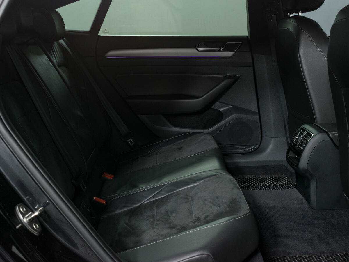 Volkswagen Arteon 2018 года с пробегом. Фото: #12