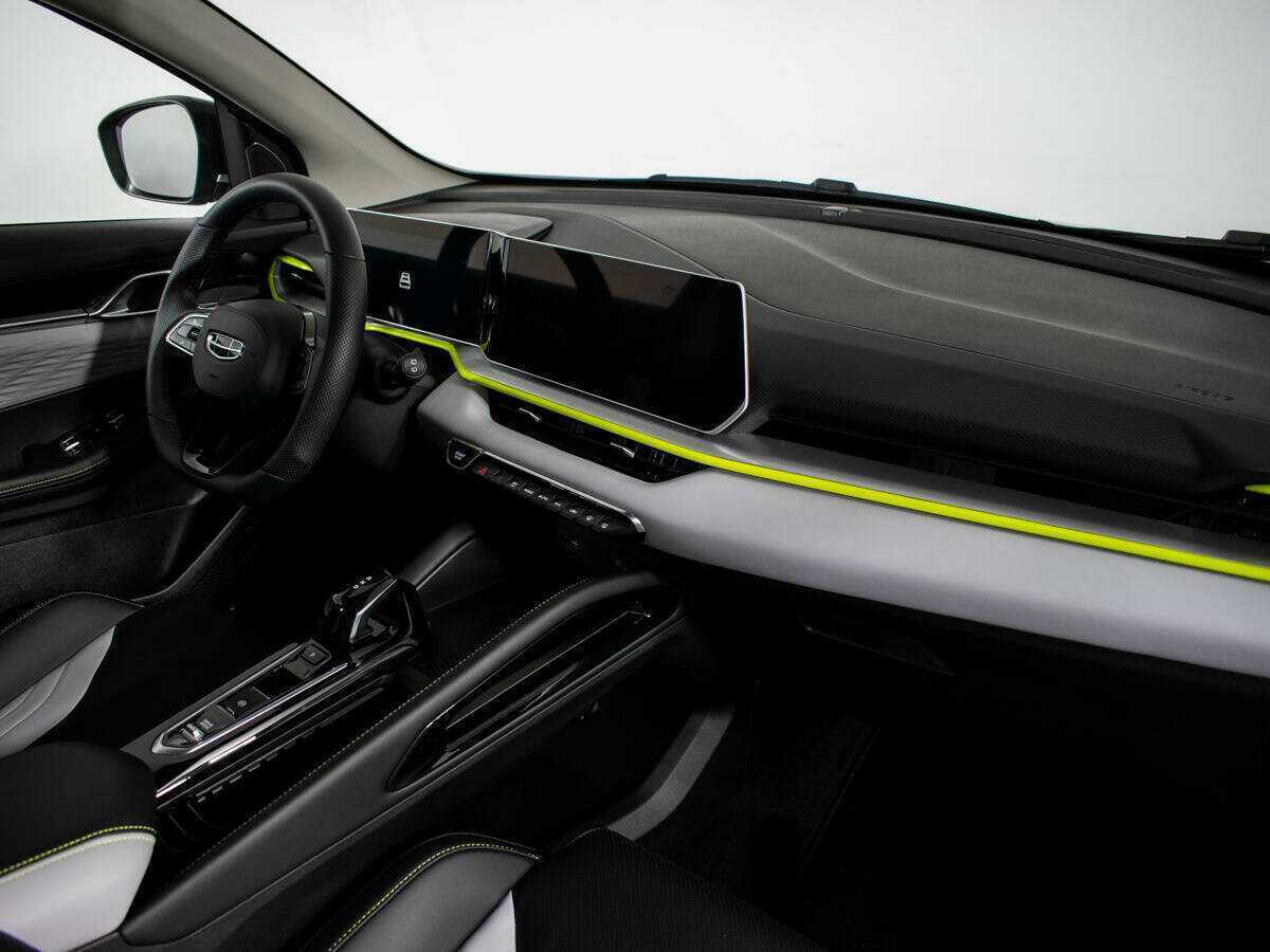 Geely Coolray 2023 года с пробегом. Фото: #6