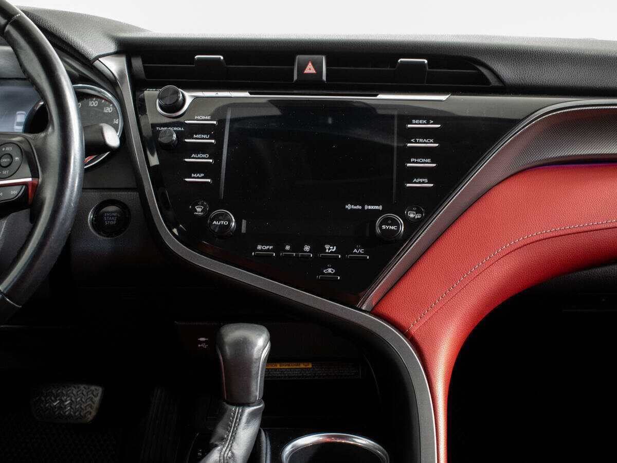 Toyota Camry 2019 года с пробегом. Фото: #10