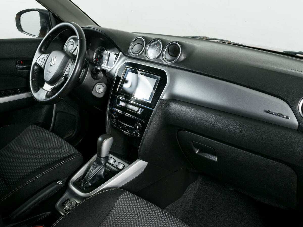 Б/У Сузуки Витара 2015 года. Фото: #7