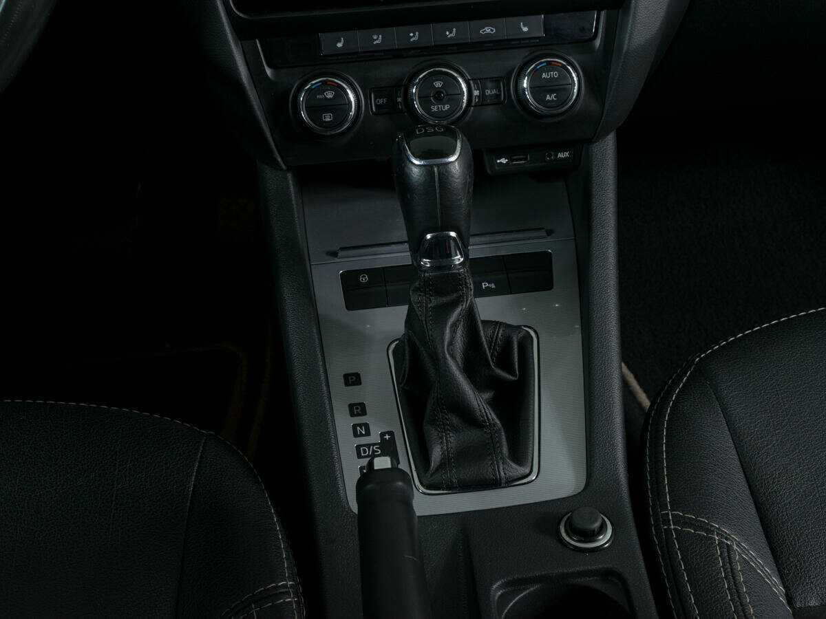 Б/У Шкода Октавия 2013 года. Фото: #14