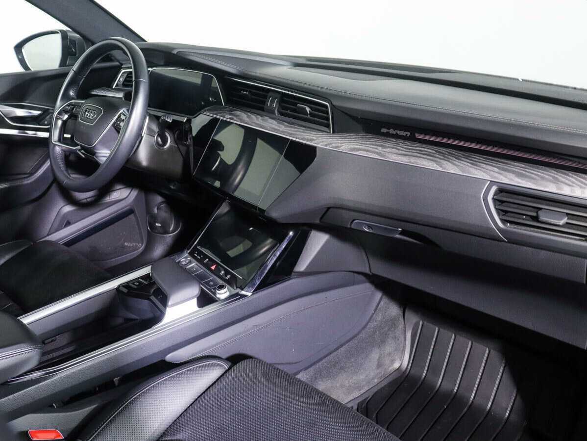 Audi e-tron 2020 года с пробегом. Фото: #6