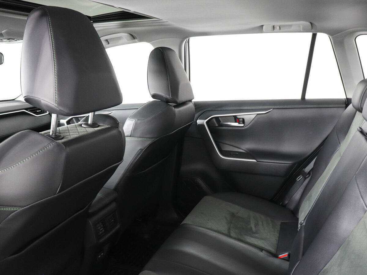 Toyota RAV4 2023 года с пробегом. Фото: #11