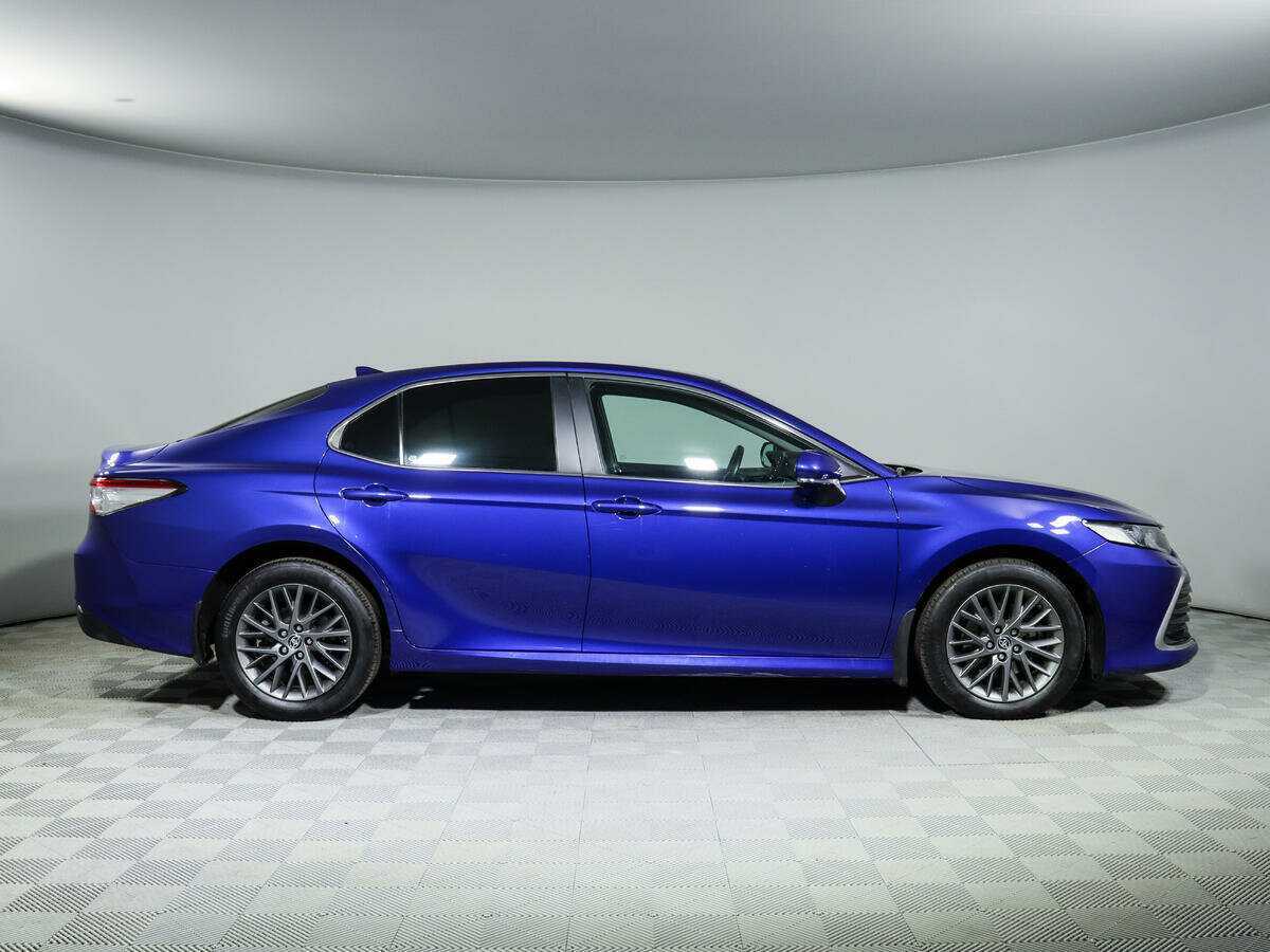 Toyota Camry 2021 года с пробегом. Фото: #3