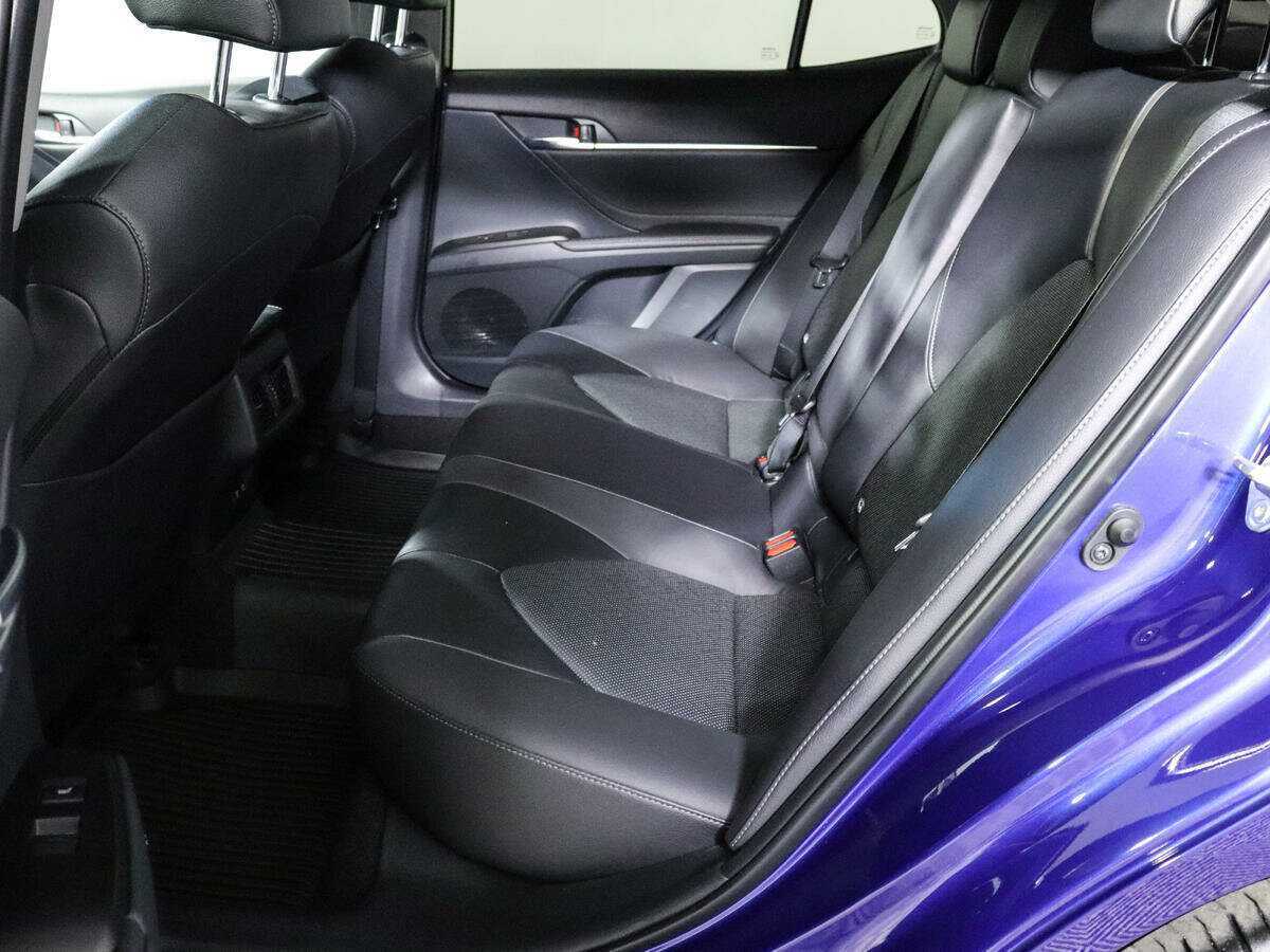 Toyota Camry 2021 года с пробегом. Фото: #9