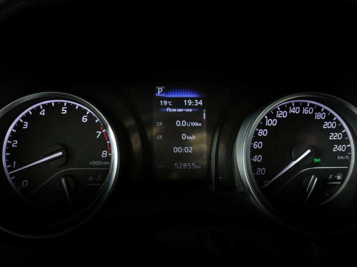 Toyota Camry 2021 года с пробегом. Фото: #10