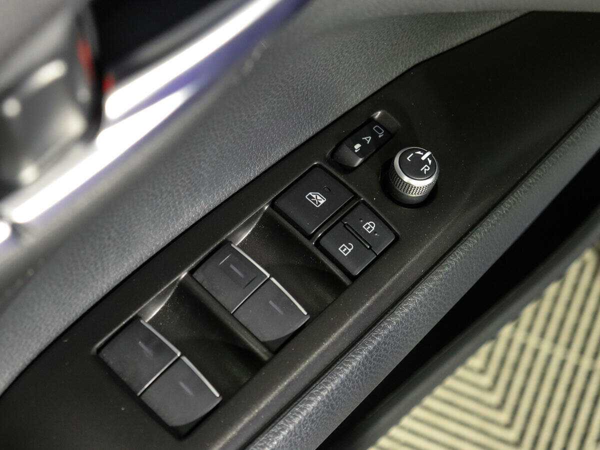 Toyota Camry 2021 года с пробегом. Фото: #17