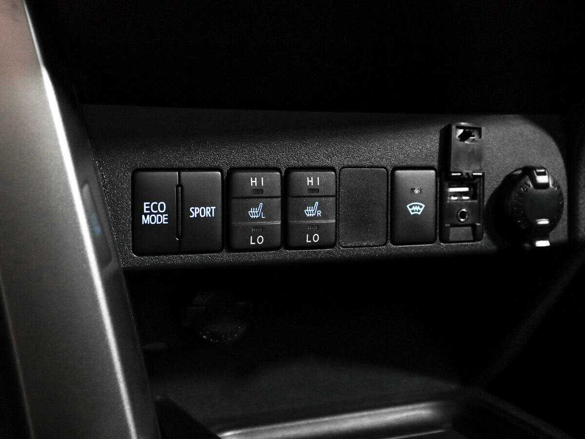 Toyota RAV4 2016 года с пробегом. Фото: #12