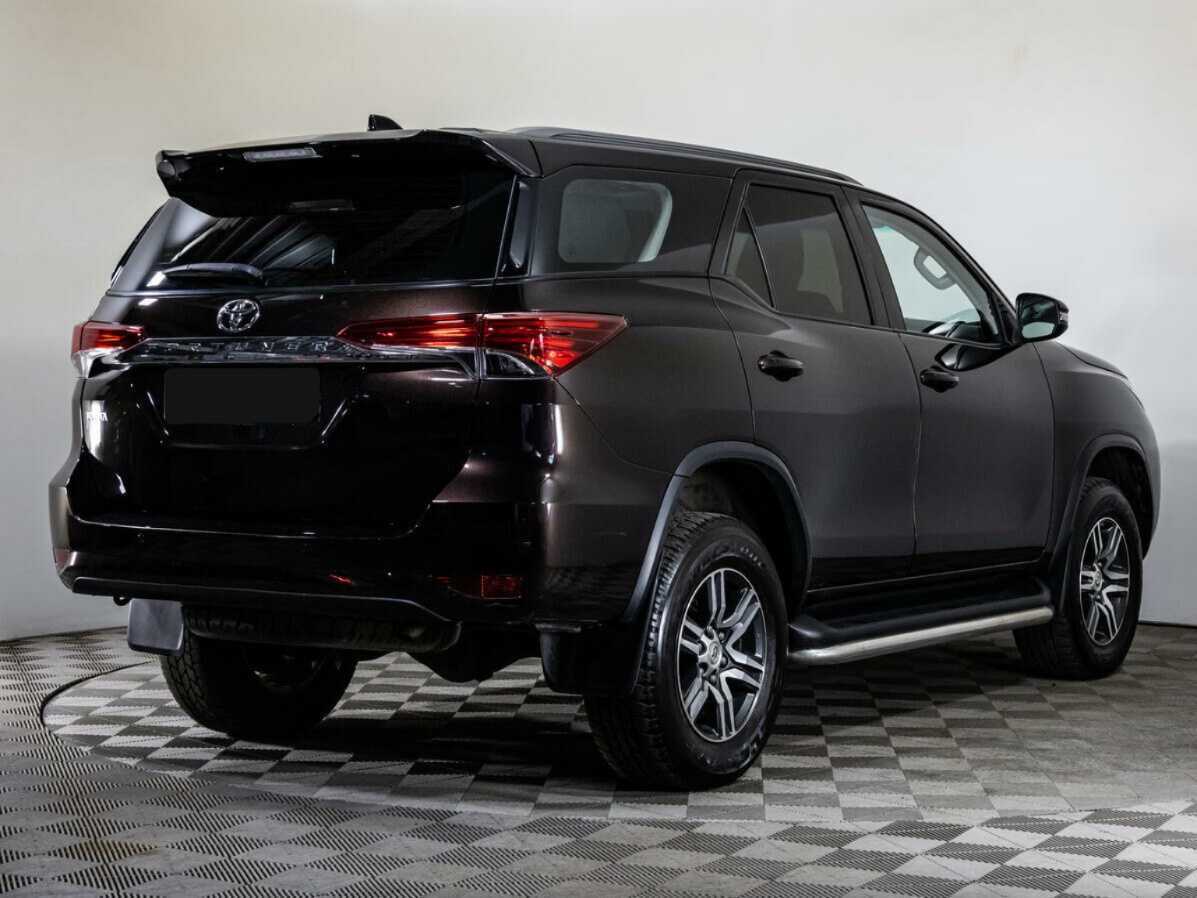 Toyota Fortuner 2018 года с пробегом. Фото: #3