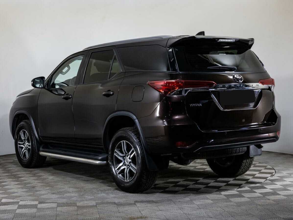 Toyota Fortuner 2018 года с пробегом. Фото: #5