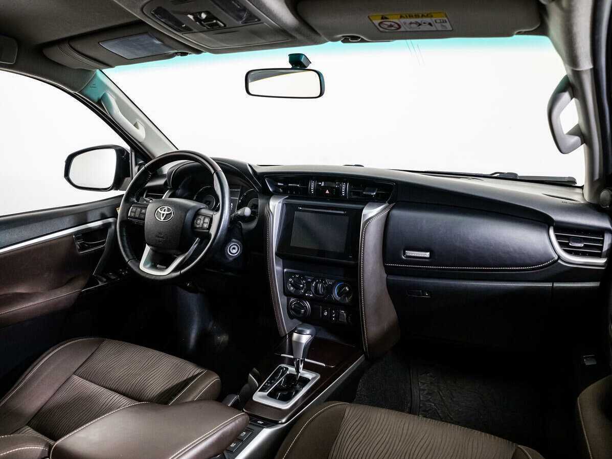 Toyota Fortuner 2018 года с пробегом. Фото: #6