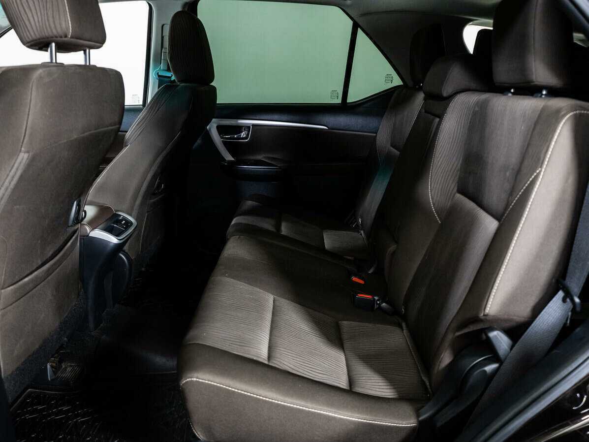Toyota Fortuner 2018 года с пробегом. Фото: #7