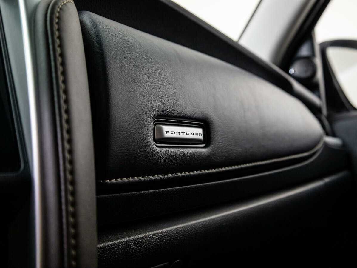 Toyota Fortuner 2018 года с пробегом. Фото: #14