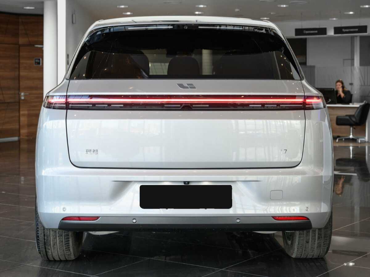 LiXiang L7 2024 года с пробегом. Фото: #4