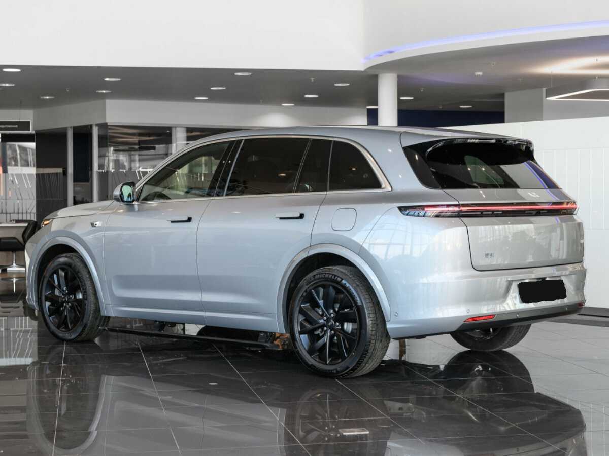 LiXiang L7 2024 года с пробегом. Фото: #5