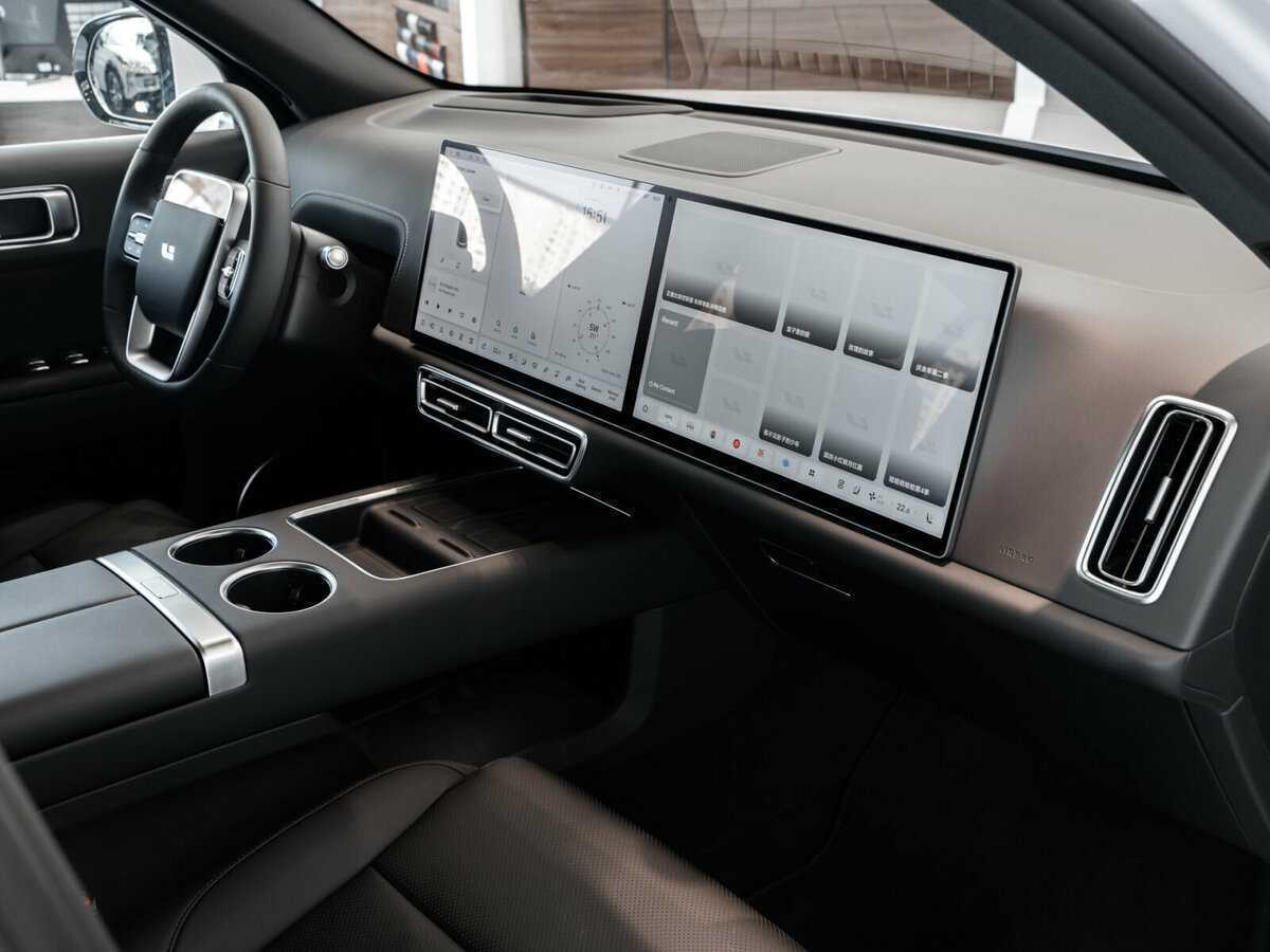 LiXiang L7 2024 года с пробегом. Фото: #9