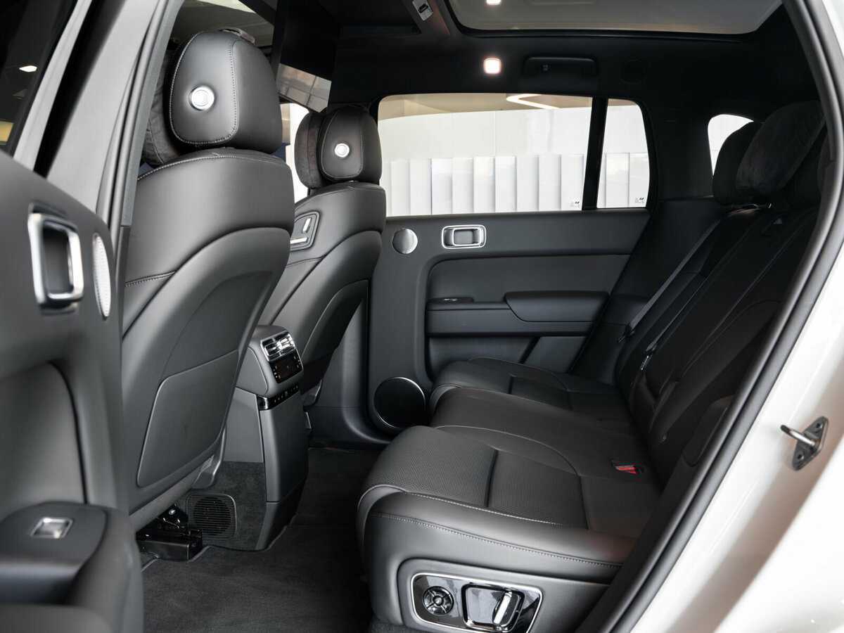 LiXiang L7 2024 года с пробегом. Фото: #10