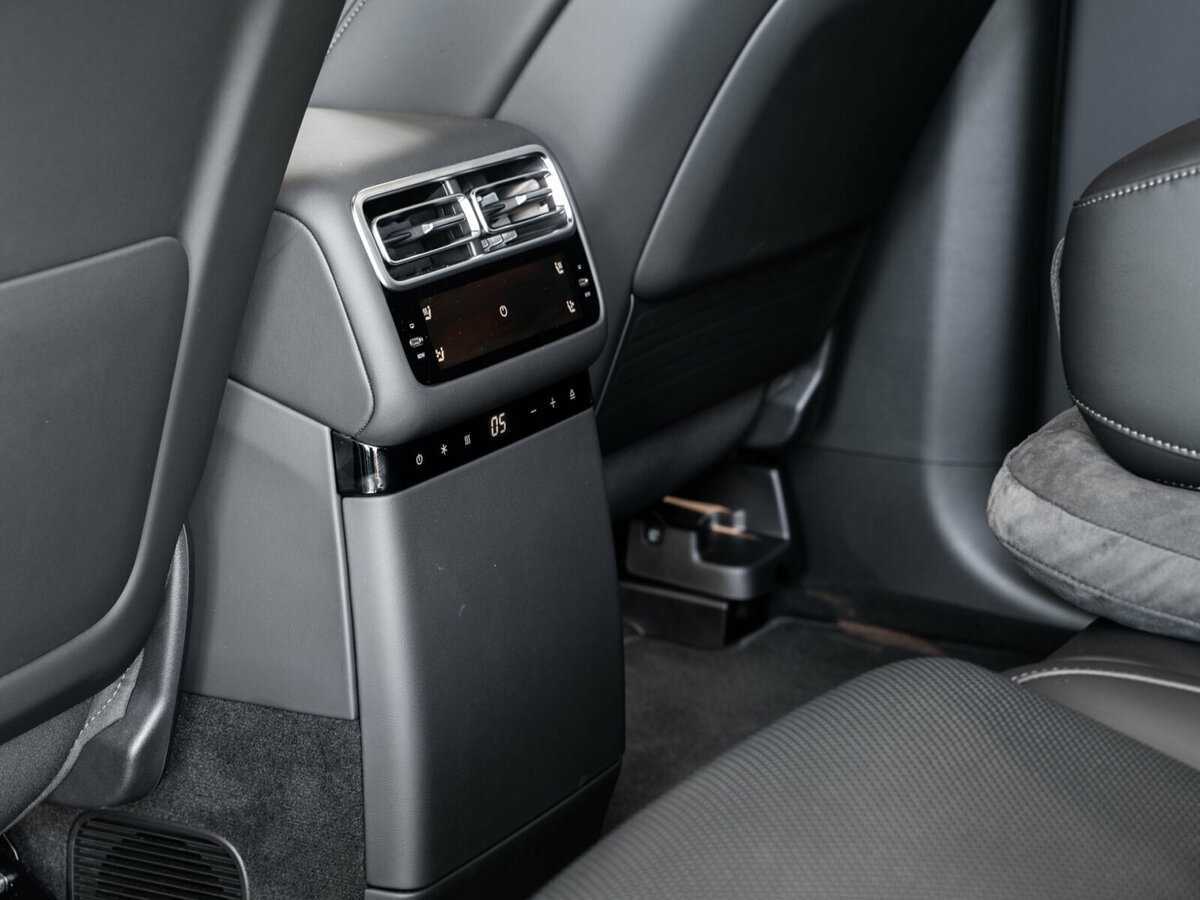 LiXiang L7 2024 года с пробегом. Фото: #13