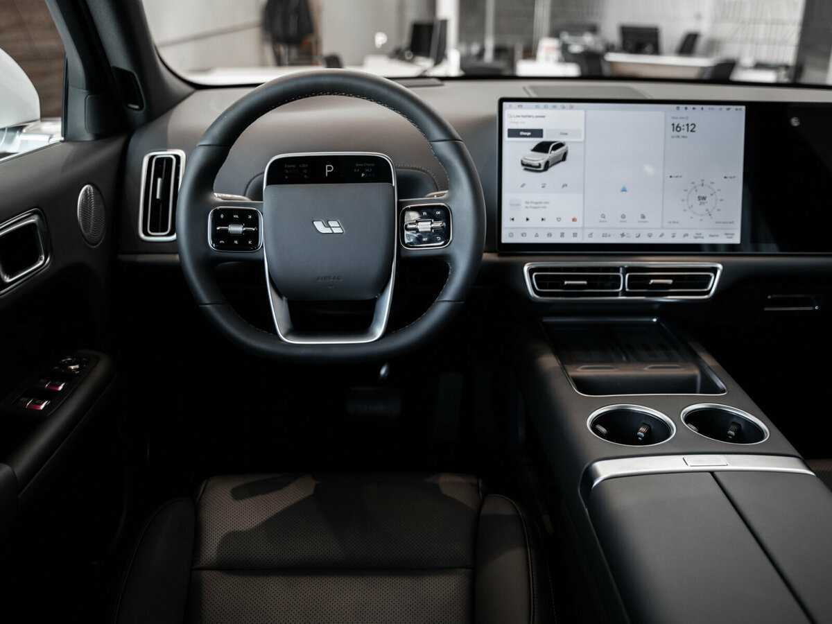 LiXiang L7 2024 года с пробегом. Фото: #15