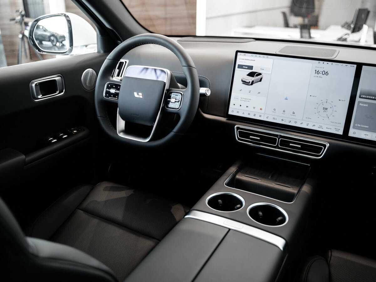 LiXiang L7 2024 года с пробегом. Фото: #16