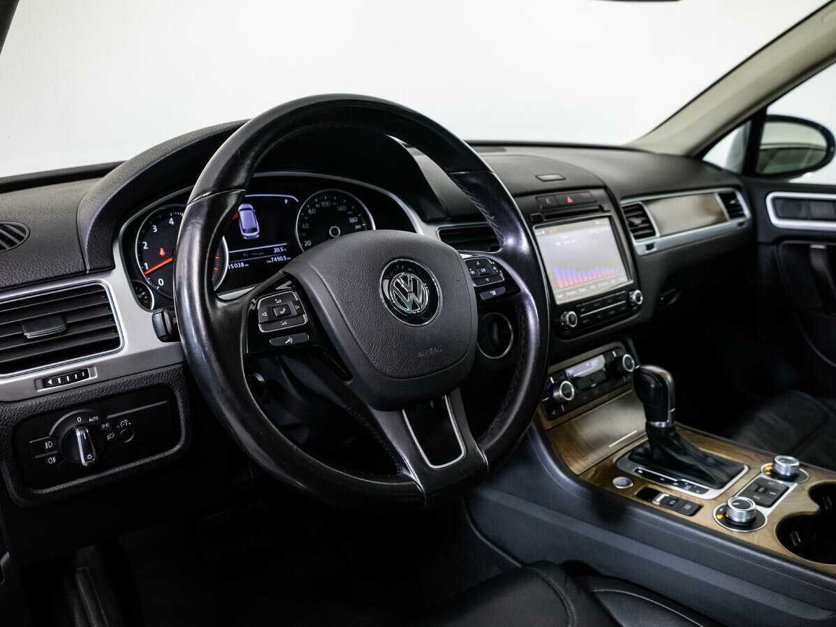 Volkswagen Touareg 2015 года с пробегом. Фото: #9