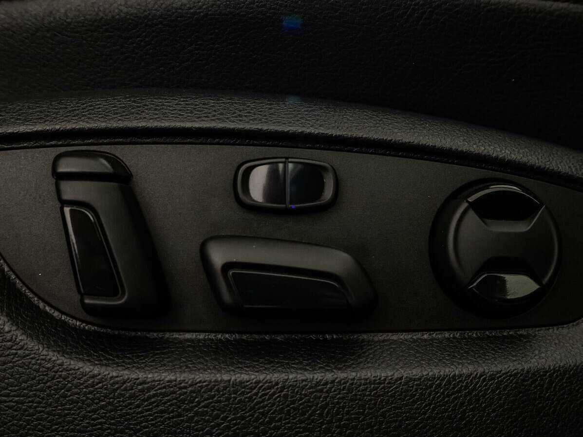 Volkswagen Touareg 2015 года с пробегом. Фото: #12