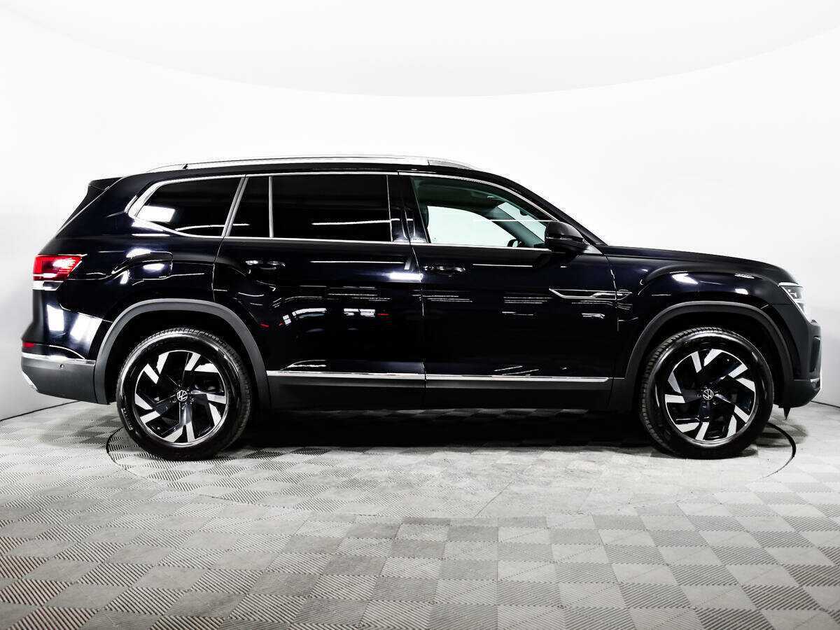 Volkswagen Teramont 2021 года с пробегом. Фото: #3