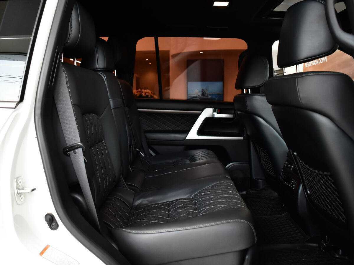 Toyota Land Cruiser 2017 года с пробегом. Фото: #7