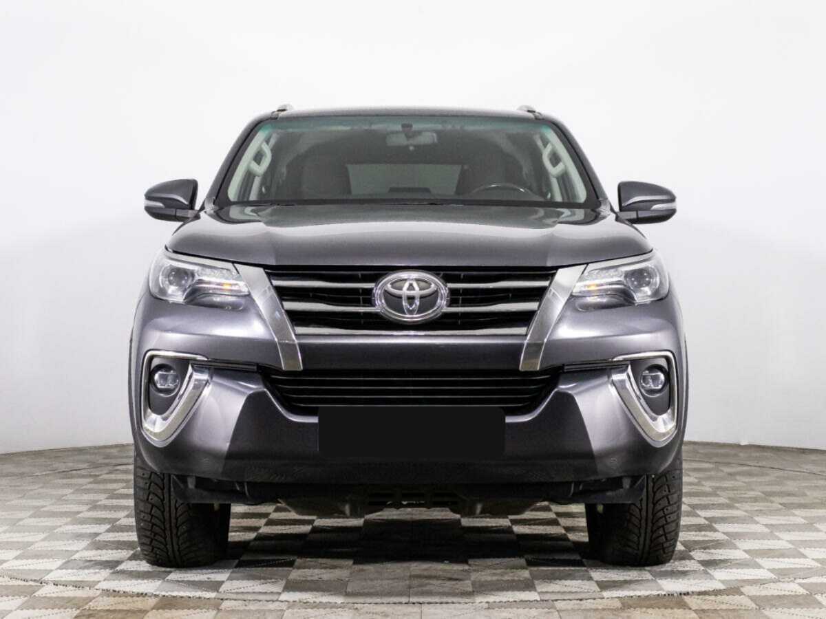 Toyota Fortuner 2018 года с пробегом. Фото: #1
