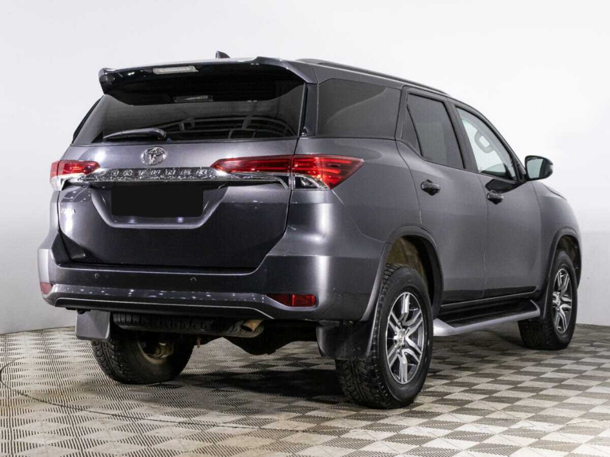 Toyota Fortuner 2018 года с пробегом. Фото: #4