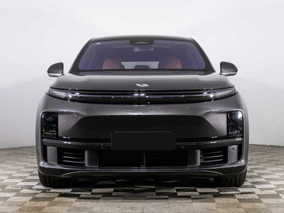 LiXiang L7 2024 года с пробегом. Фото: #1