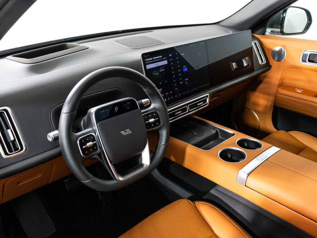 LiXiang L7 2024 года с пробегом. Фото: #10