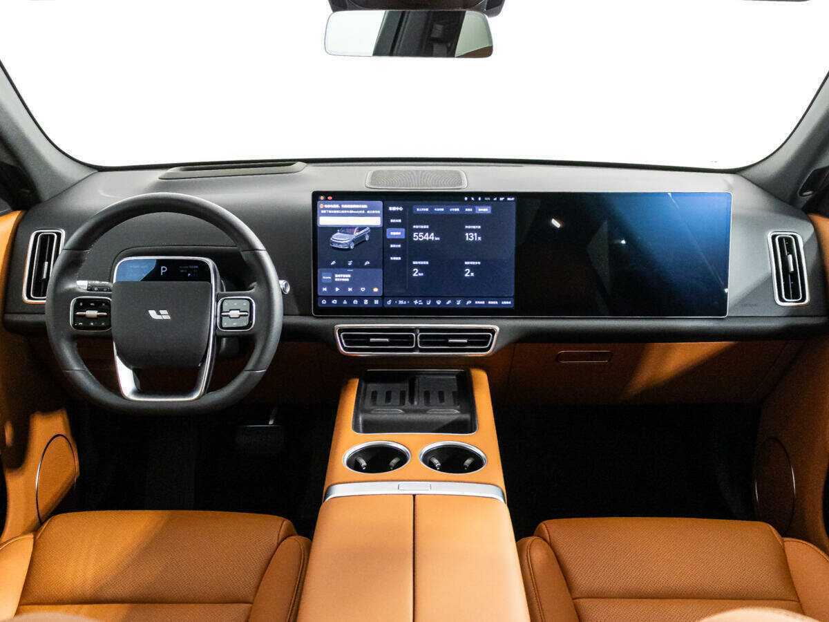 LiXiang L7 2024 года с пробегом. Фото: #11